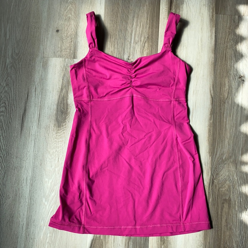 Lululemon tank top with built in bra